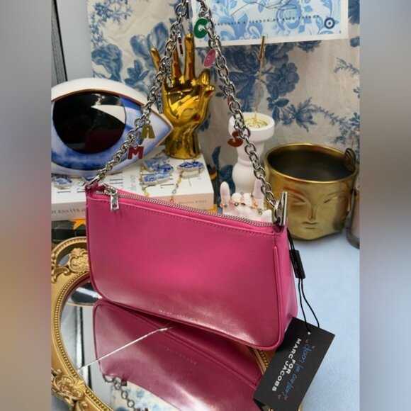 🆕 MARC JACOBS 🧿  X DEVON LEE CARLSON NWT Devon Charm Purse, Bubblegum Pink - Picture 6 of 16